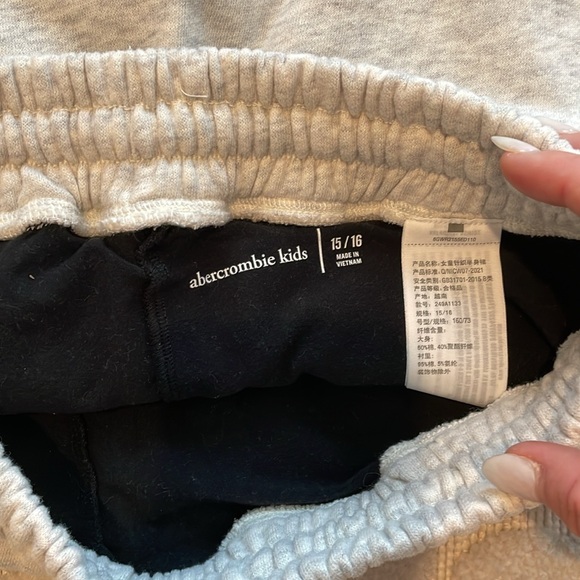 Abercrombie sweat skort - Picture 3 of 3